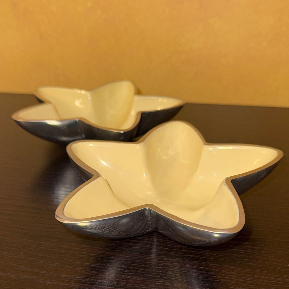 Star-Shaped Dishes